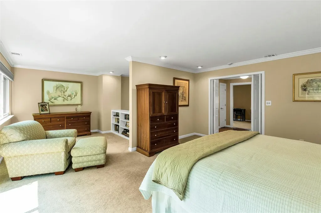 82 Harbour Lane Bay Shore NY 11706