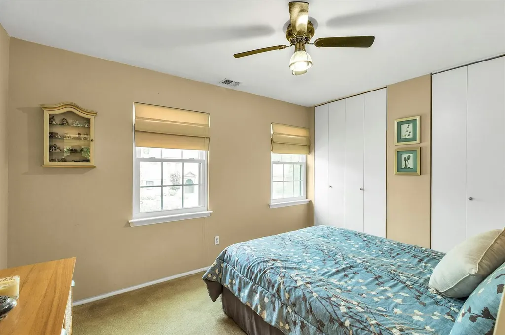 82 Harbour Lane Bay Shore NY 11706