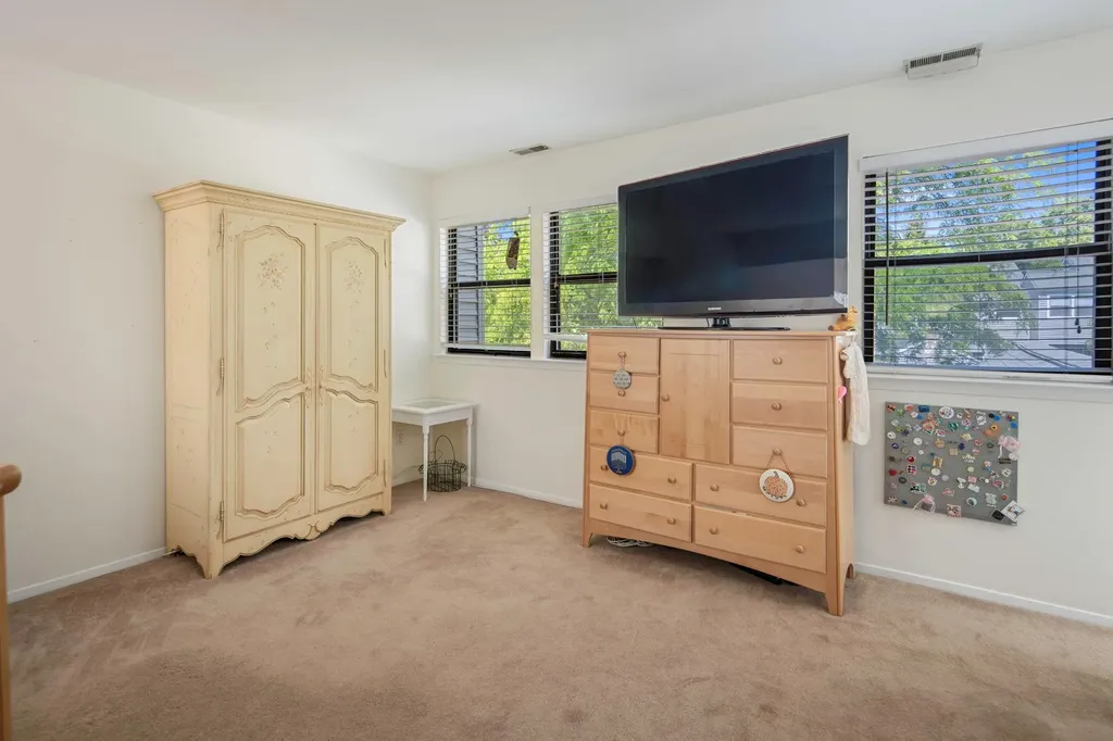 263 Horseshoe Circle Ossining NY 10562
