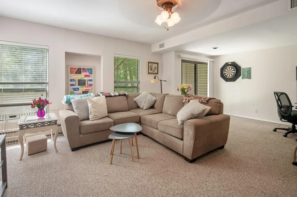 263 Horseshoe Circle Ossining NY 10562