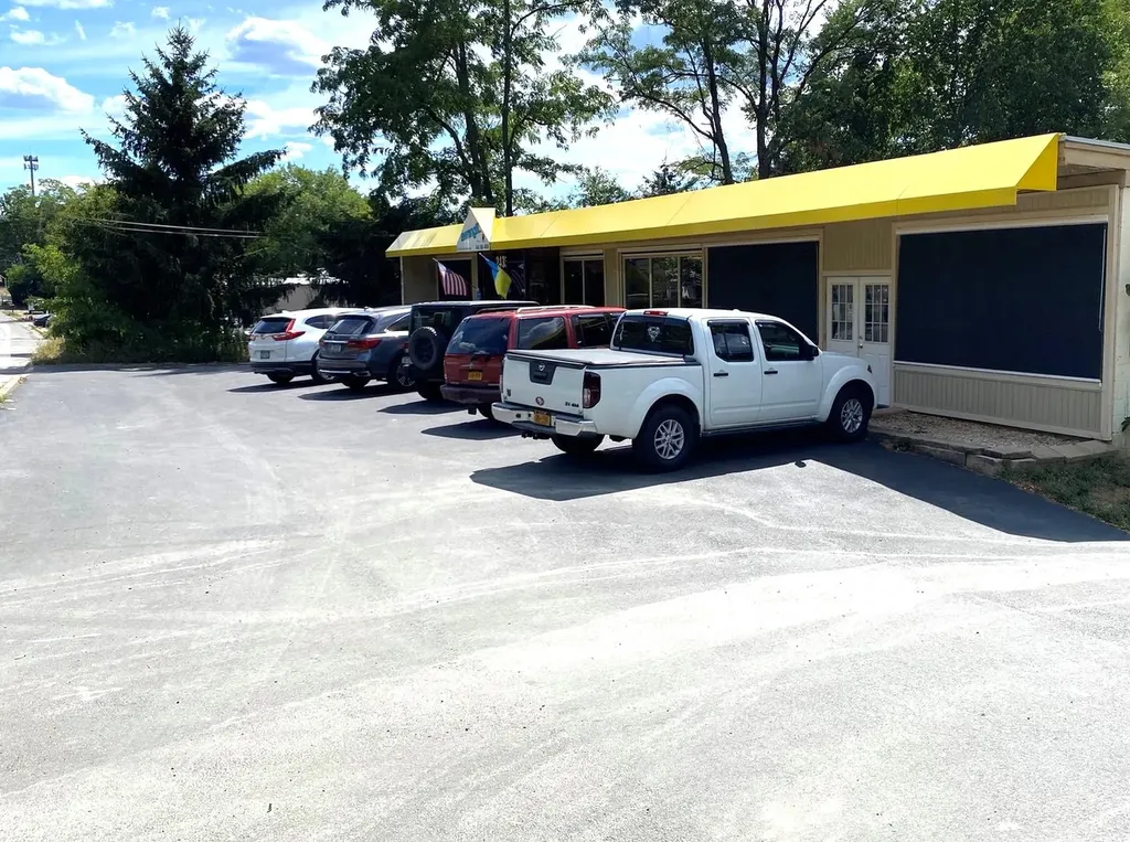 2435 S State Route 32 New Windsor NY 12553