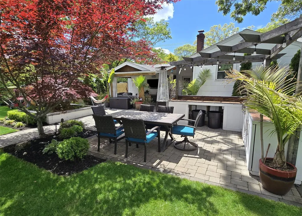 149 S Evergreen Drive Selden NY 11784