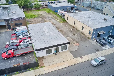 88 S Bayles Avenue Port Washington NY 11050