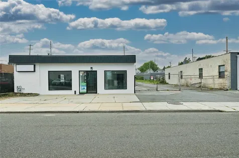 88 S Bayles Avenue Port Washington NY 11050