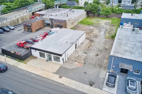 88 S Bayles Avenue Port Washington NY 11050