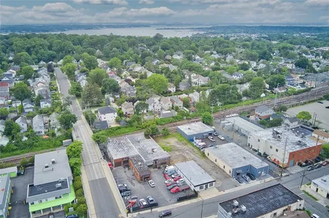 88 S Bayles Avenue Port Washington NY 11050