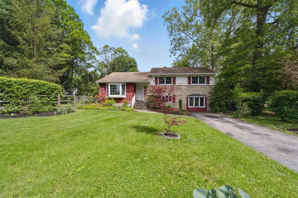 55 Stephanie Lane Poughkeepsie NY 12603