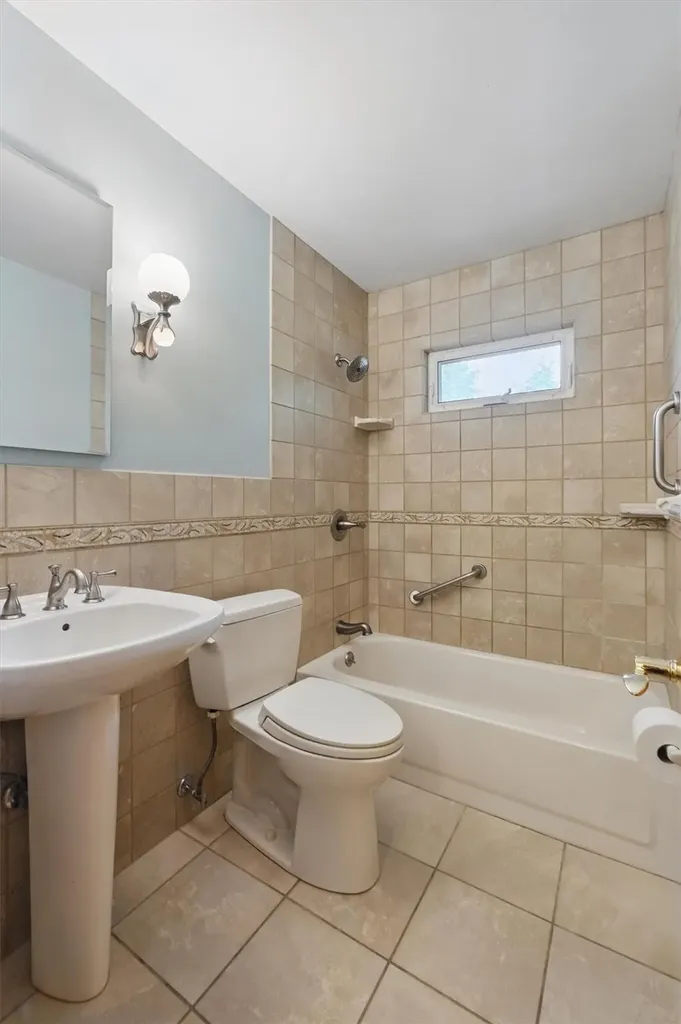 55 Stephanie Lane Poughkeepsie NY 12603