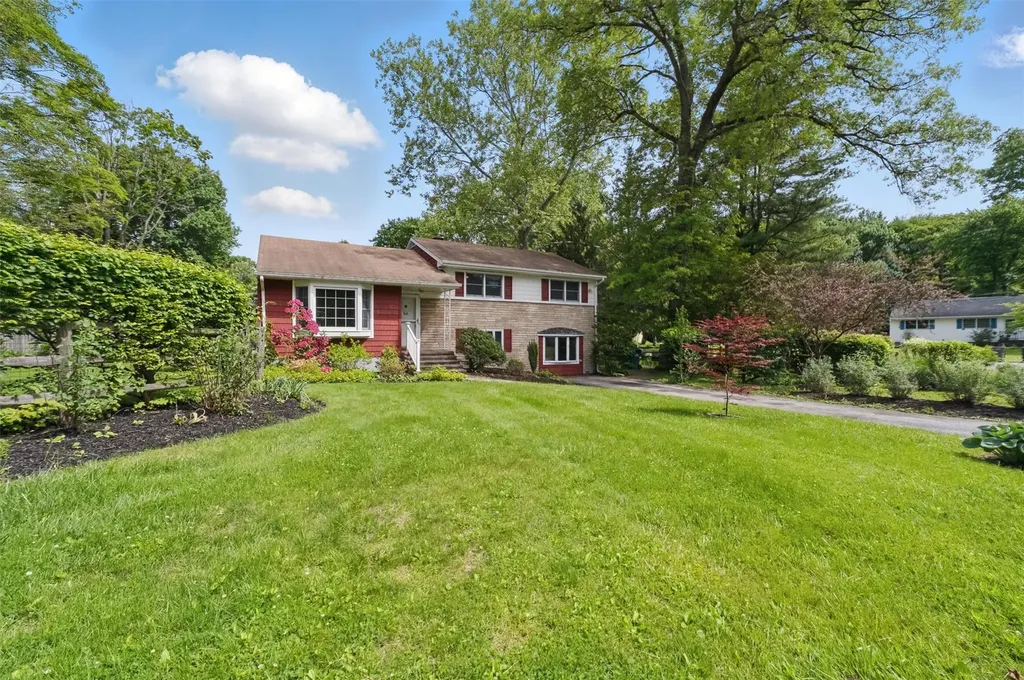 55 Stephanie Lane Poughkeepsie NY 12603