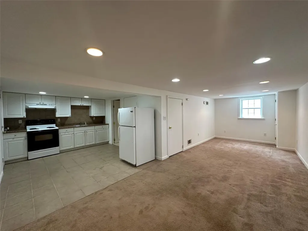75 Hammond Lane Centereach NY 11720