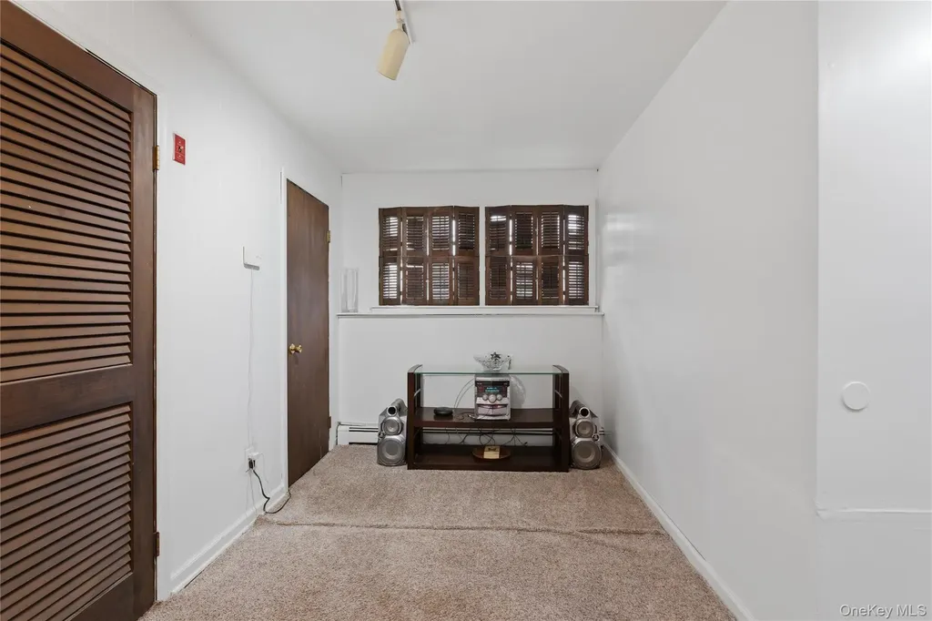 39 Carriage Hill Lane Poughkeepsie NY 12603