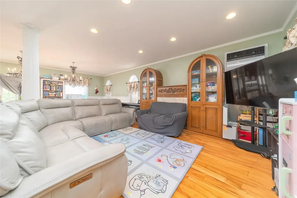 3225 155th Street Flushing NY 11354