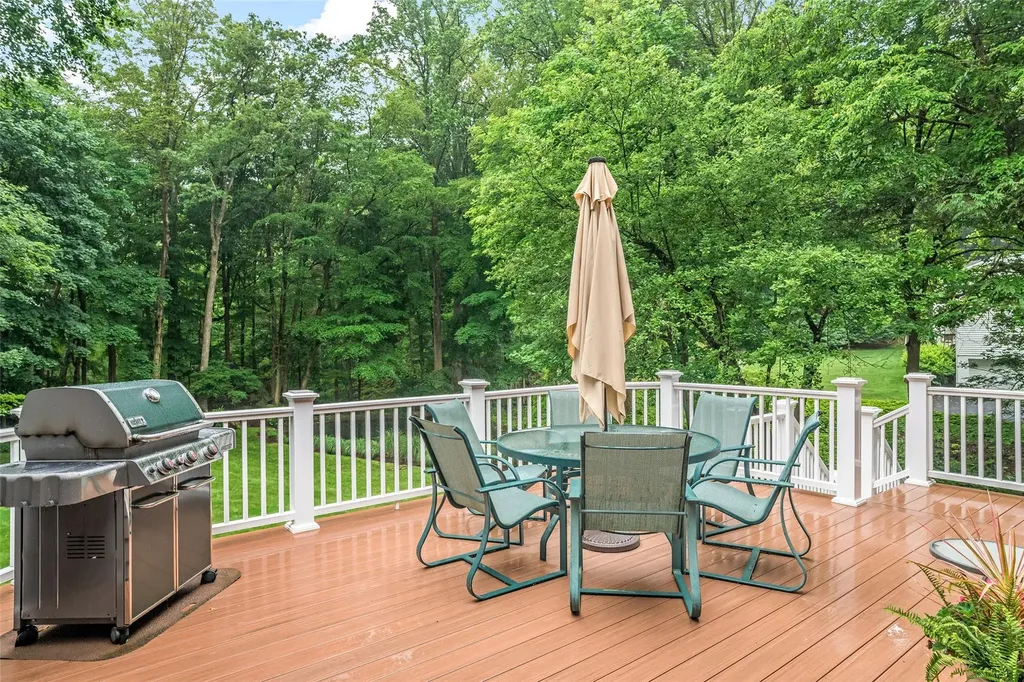 34 Evergreen Row Armonk NY 10504