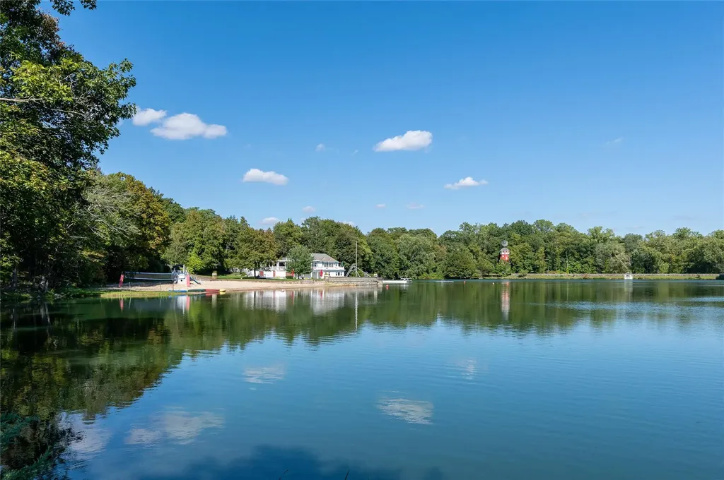 34 Evergreen Row Armonk NY 10504