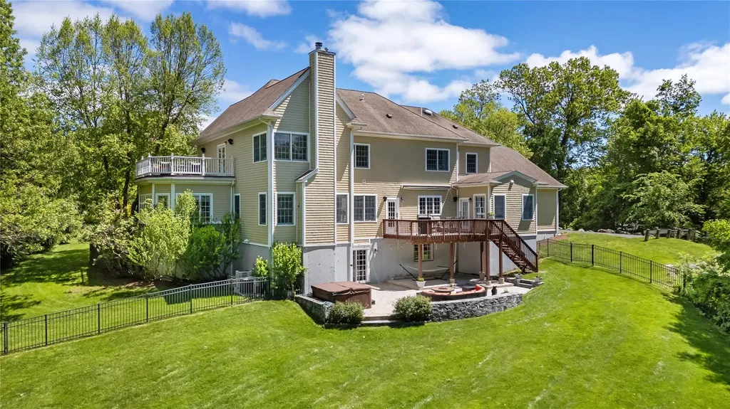1 Majestic Ridge Carmel NY 10512