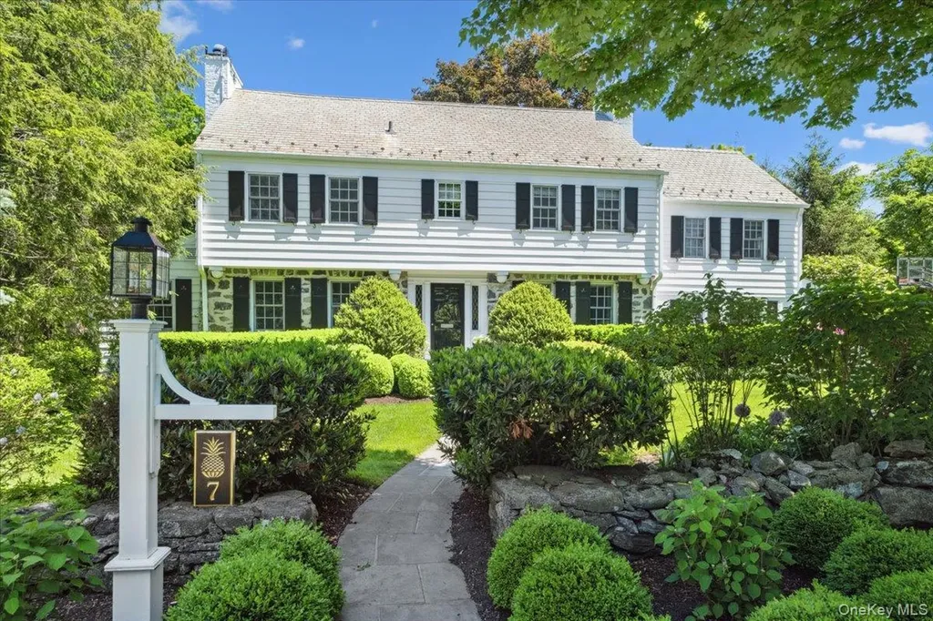7 Meadow Place Larchmont NY 10538