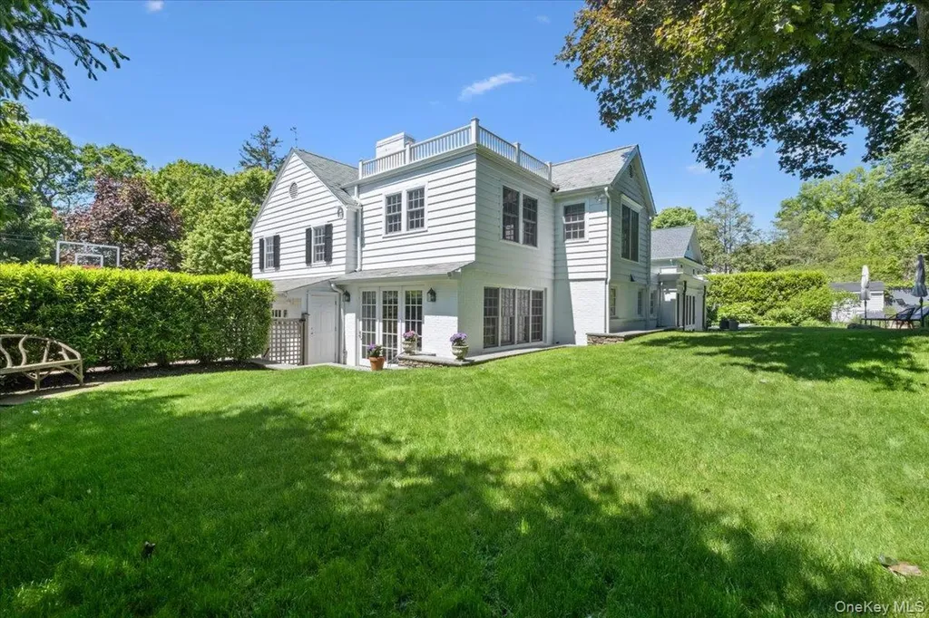 7 Meadow Place Larchmont NY 10538