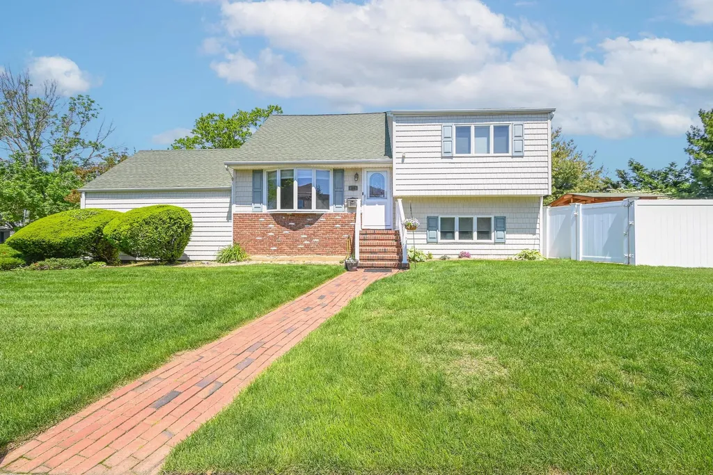 25 Baldwin Avenue Massapequa NY 11758