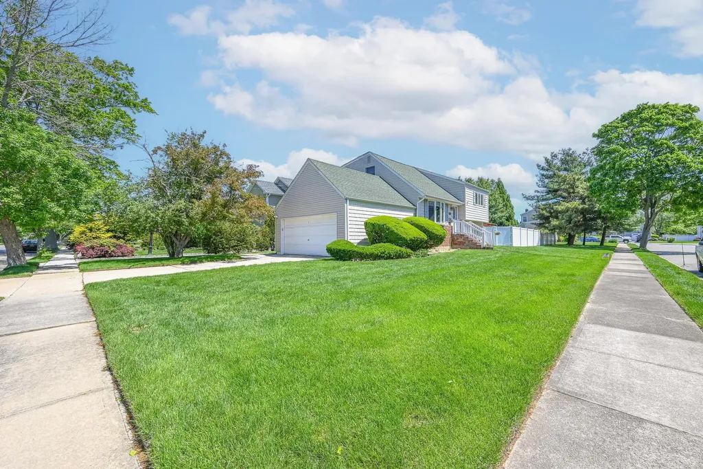 25 Baldwin Avenue Massapequa NY 11758