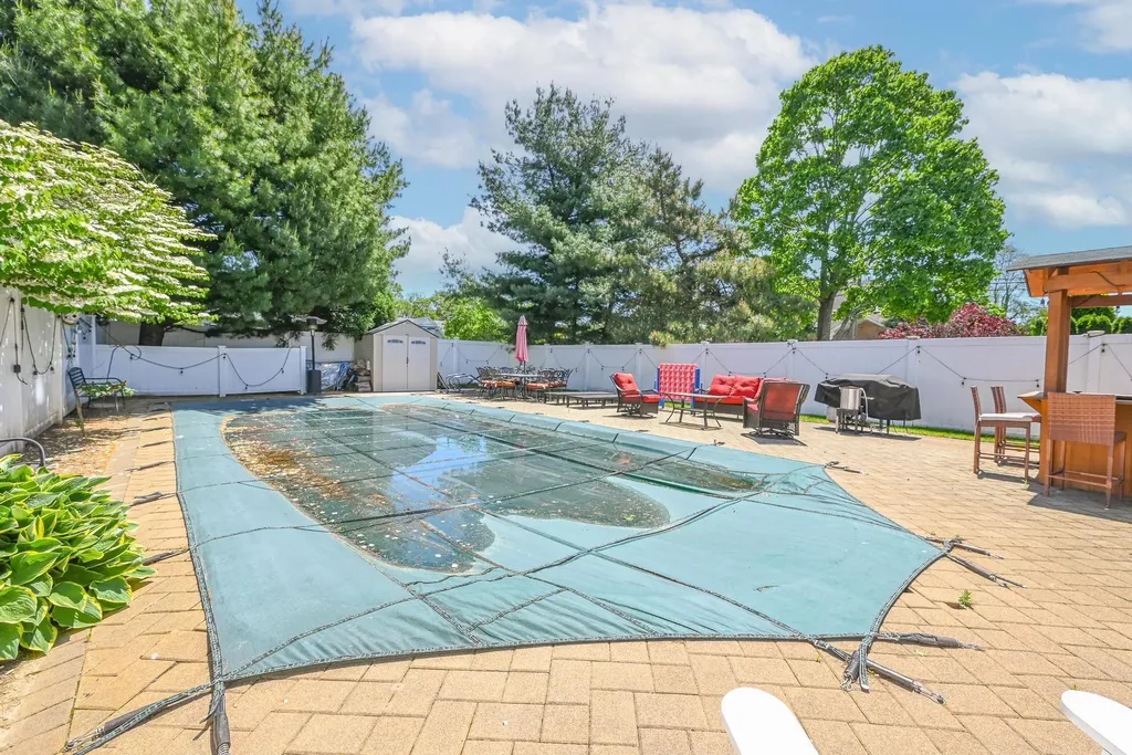 25 Baldwin Avenue Massapequa NY 11758