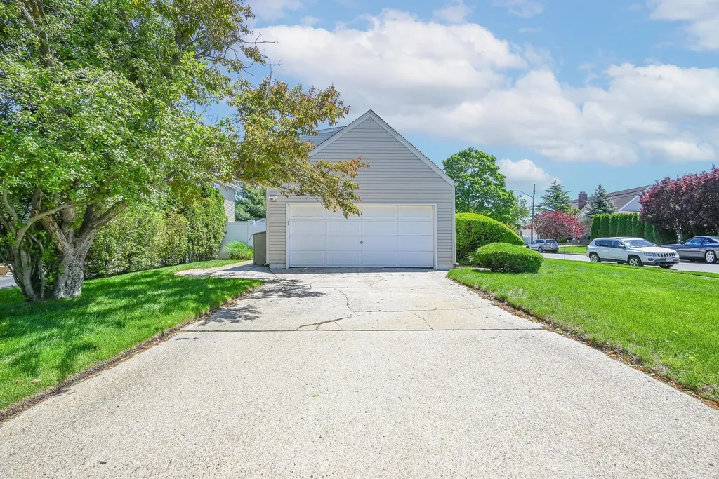 25 Baldwin Avenue Massapequa NY 11758