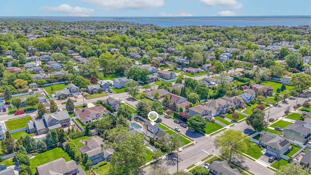 25 Baldwin Avenue Massapequa NY 11758
