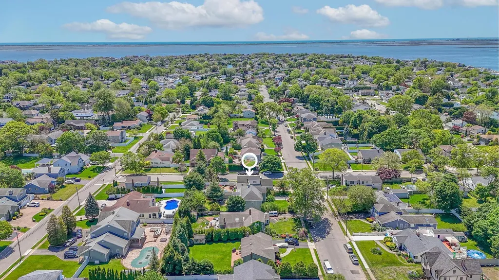 25 Baldwin Avenue Massapequa NY 11758