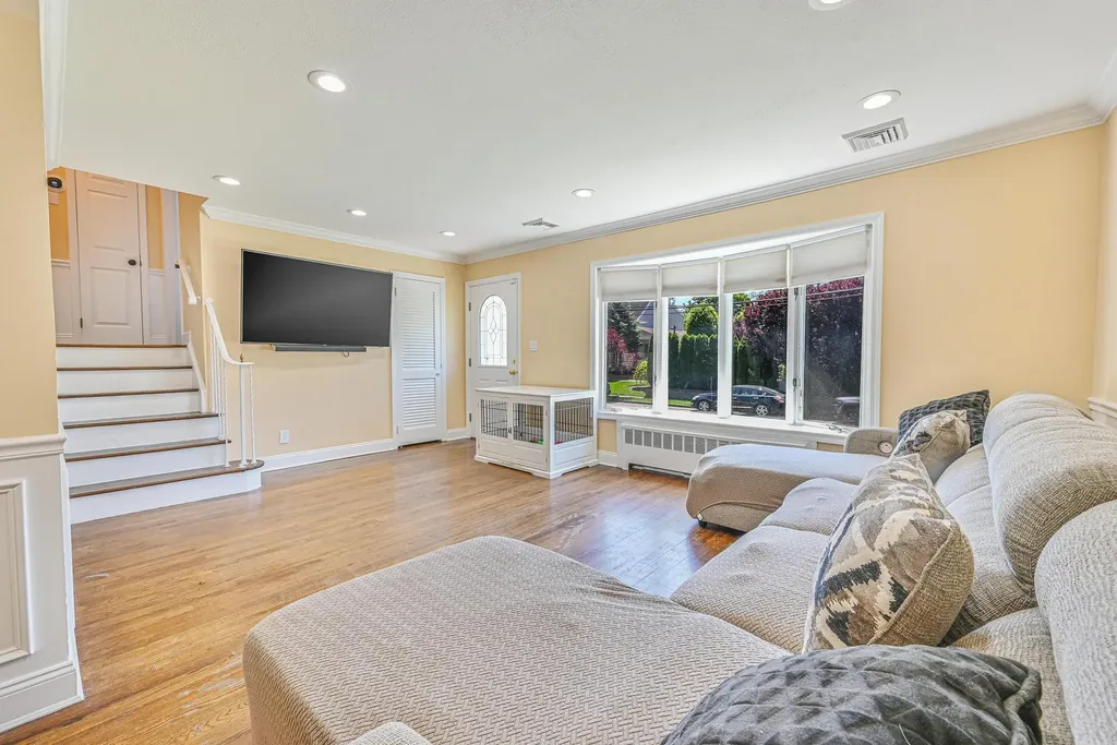 25 Baldwin Avenue Massapequa NY 11758
