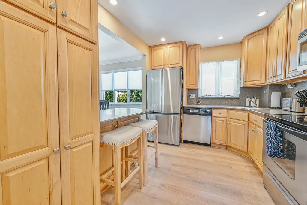 25 Baldwin Avenue Massapequa NY 11758