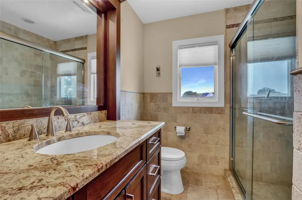 26 Bayview Avenue Babylon NY 11702