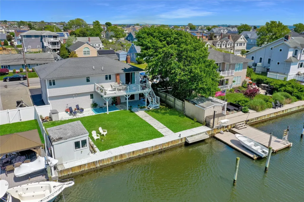 26 Bayview Avenue Babylon NY 11702