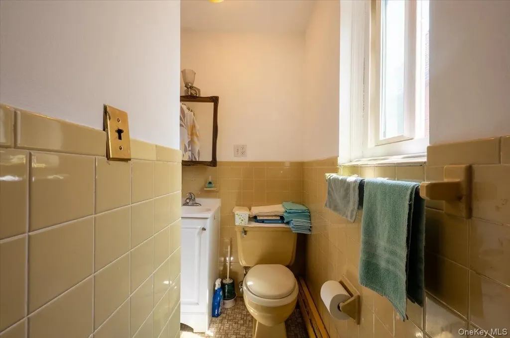 16608 29th Avenue Flushing NY 11358