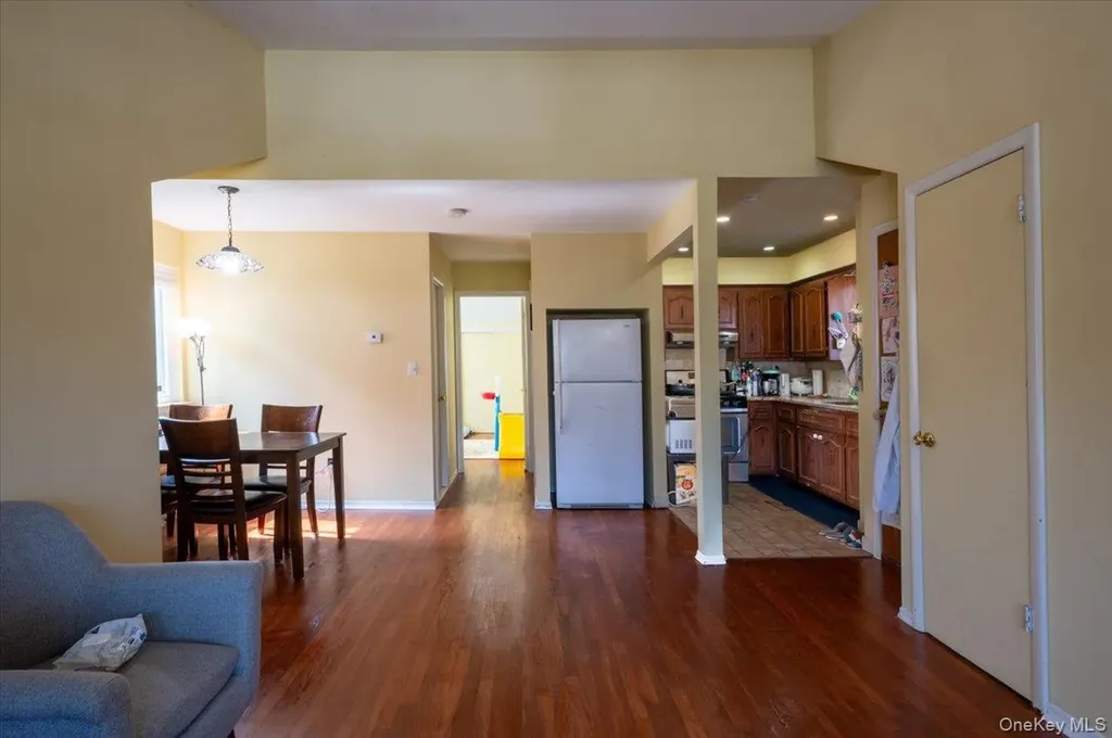 16608 29th Avenue Flushing NY 11358