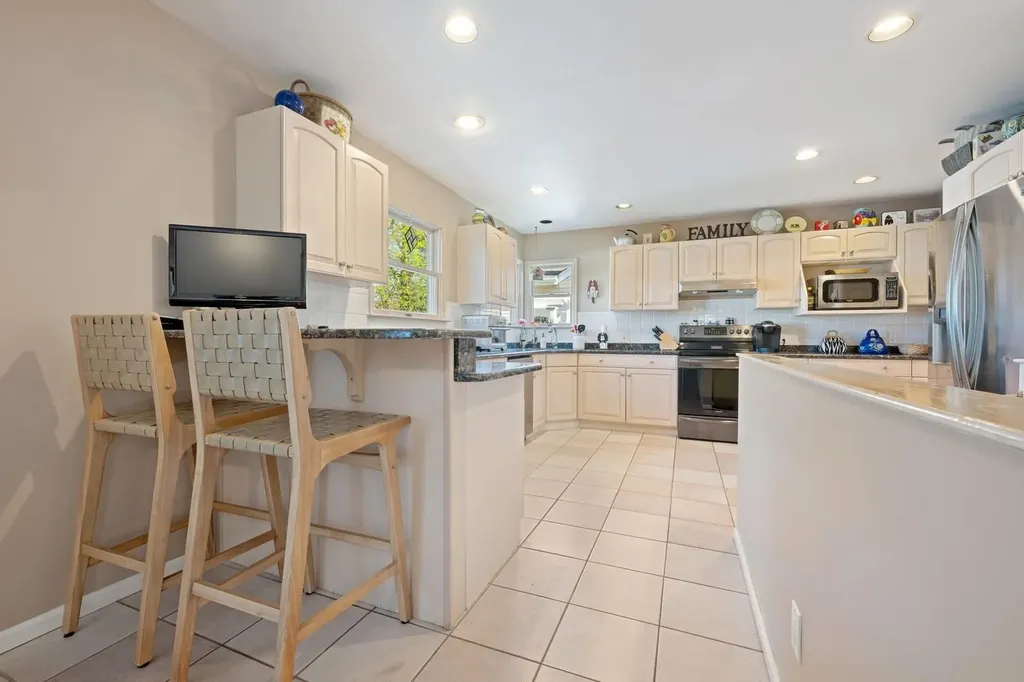 1334 Martin Drive Wantagh NY 11793