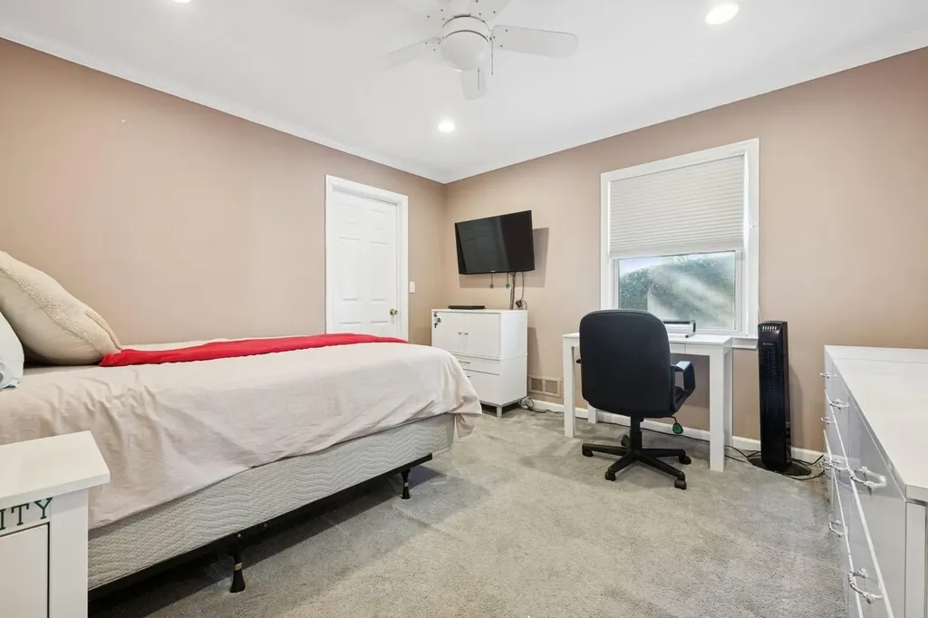 1334 Martin Drive Wantagh NY 11793