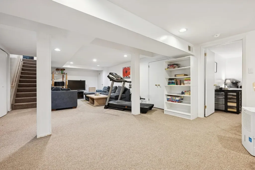 1334 Martin Drive Wantagh NY 11793
