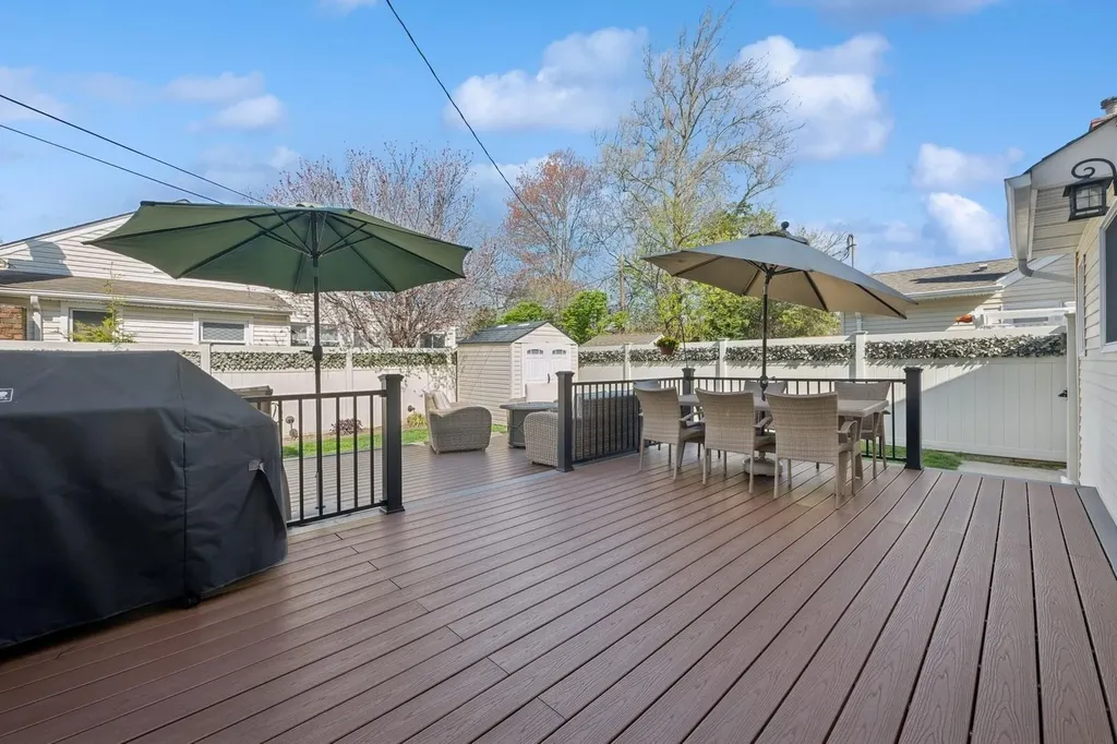 1334 Martin Drive Wantagh NY 11793