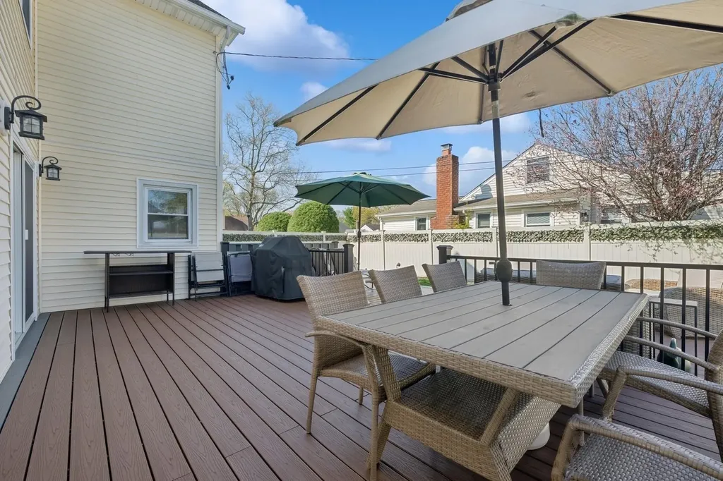 1334 Martin Drive Wantagh NY 11793