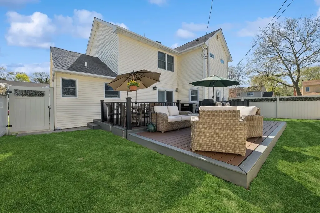 1334 Martin Drive Wantagh NY 11793