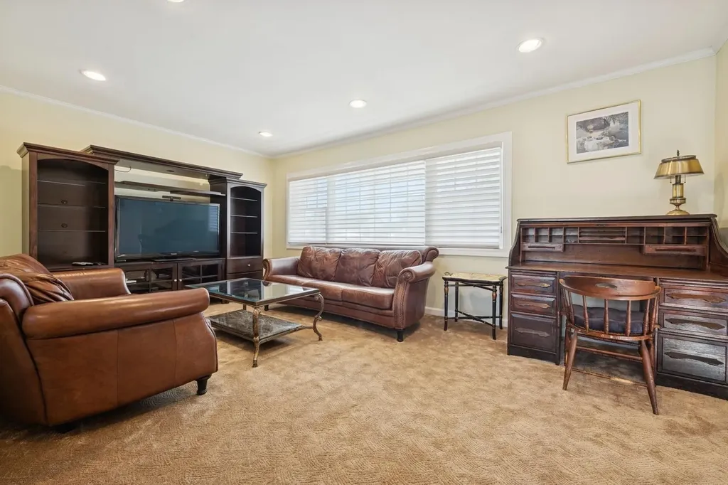 1334 Martin Drive Wantagh NY 11793