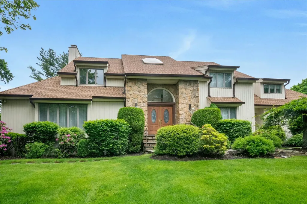19 Trapping Way Pleasantville NY 10570