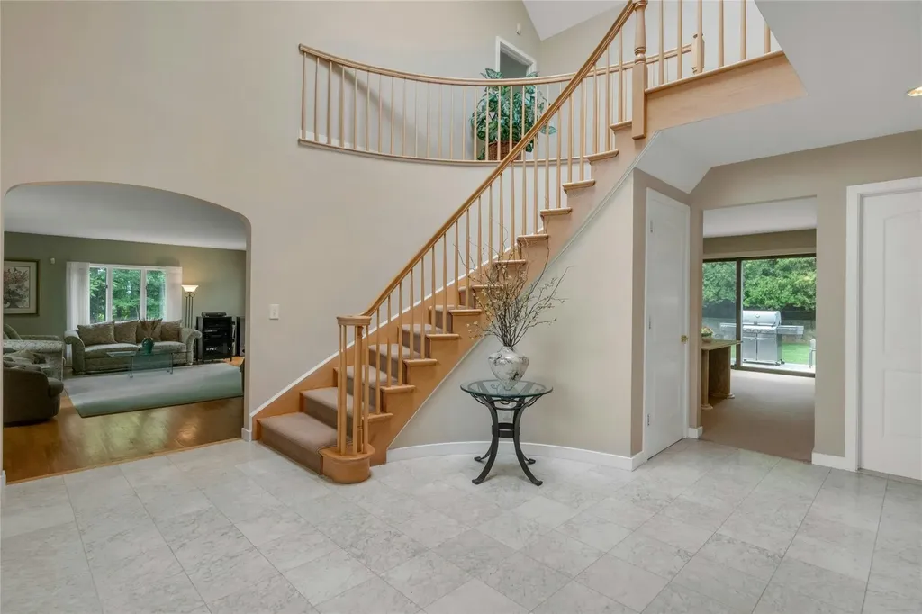 19 Trapping Way Pleasantville NY 10570