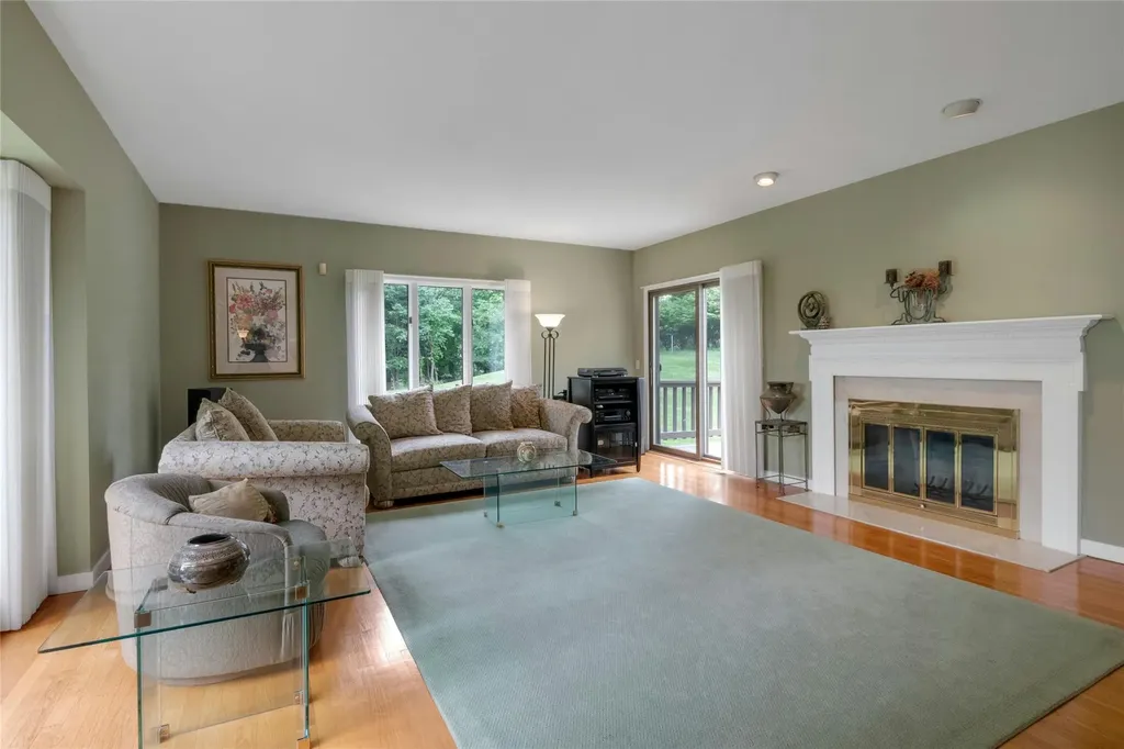 19 Trapping Way Pleasantville NY 10570