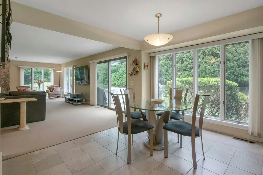 19 Trapping Way Pleasantville NY 10570