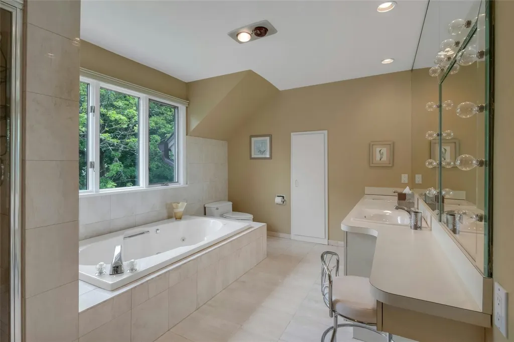 19 Trapping Way Pleasantville NY 10570