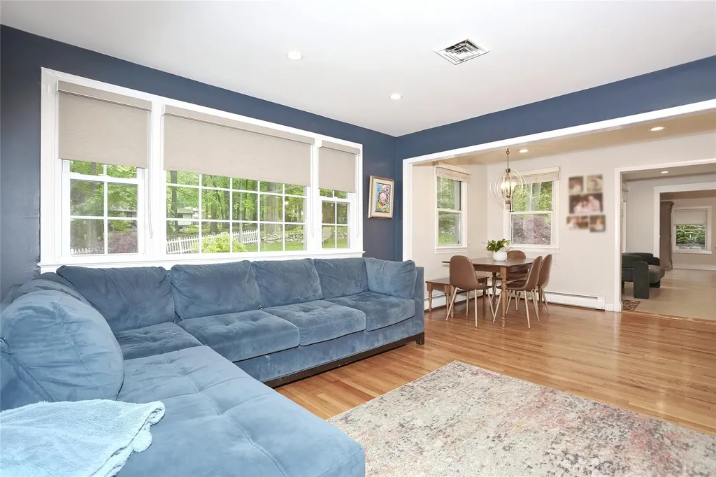 18 Oakwood Terrace Spring Valley NY 10977