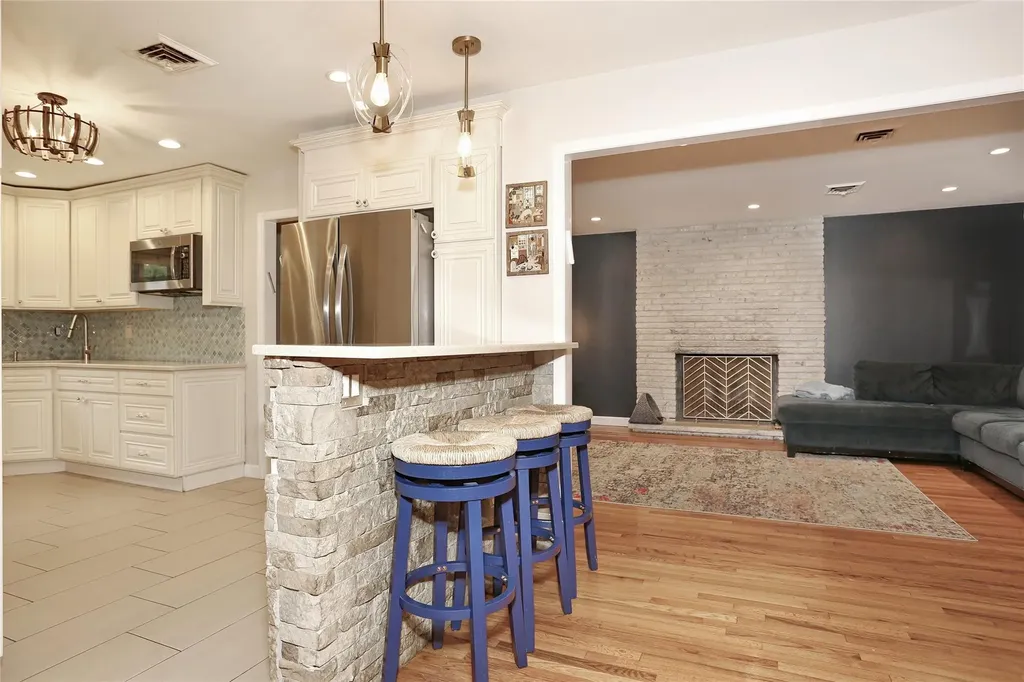 18 Oakwood Terrace Spring Valley NY 10977
