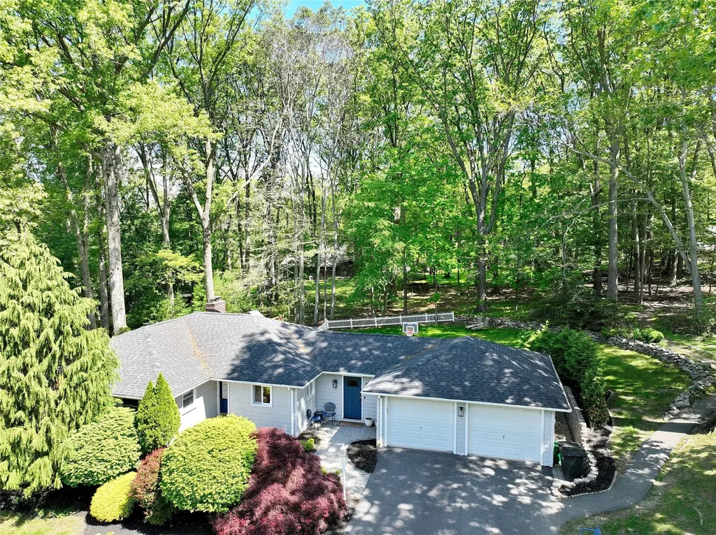 18 Oakwood Terrace Spring Valley NY 10977