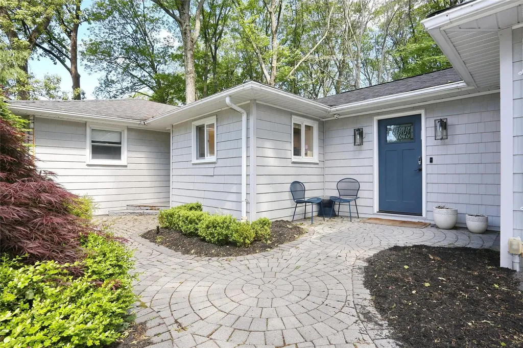 18 Oakwood Terrace Spring Valley NY 10977