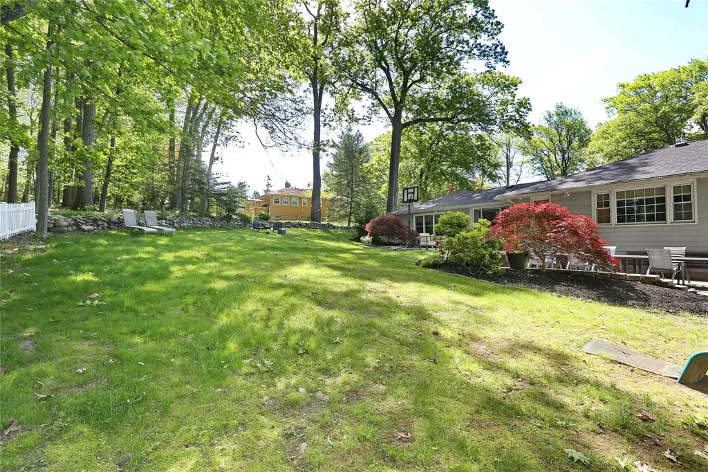 18 Oakwood Terrace Spring Valley NY 10977